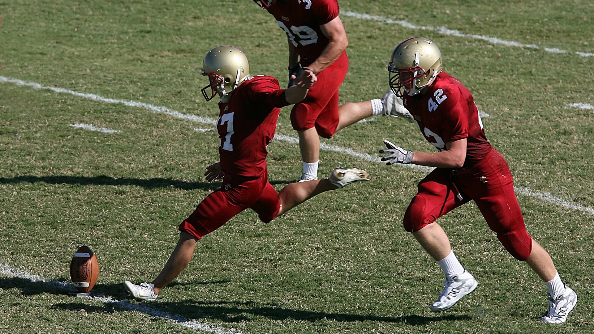 世界羽联2026年将试点“自动发球机”训练辅助系统